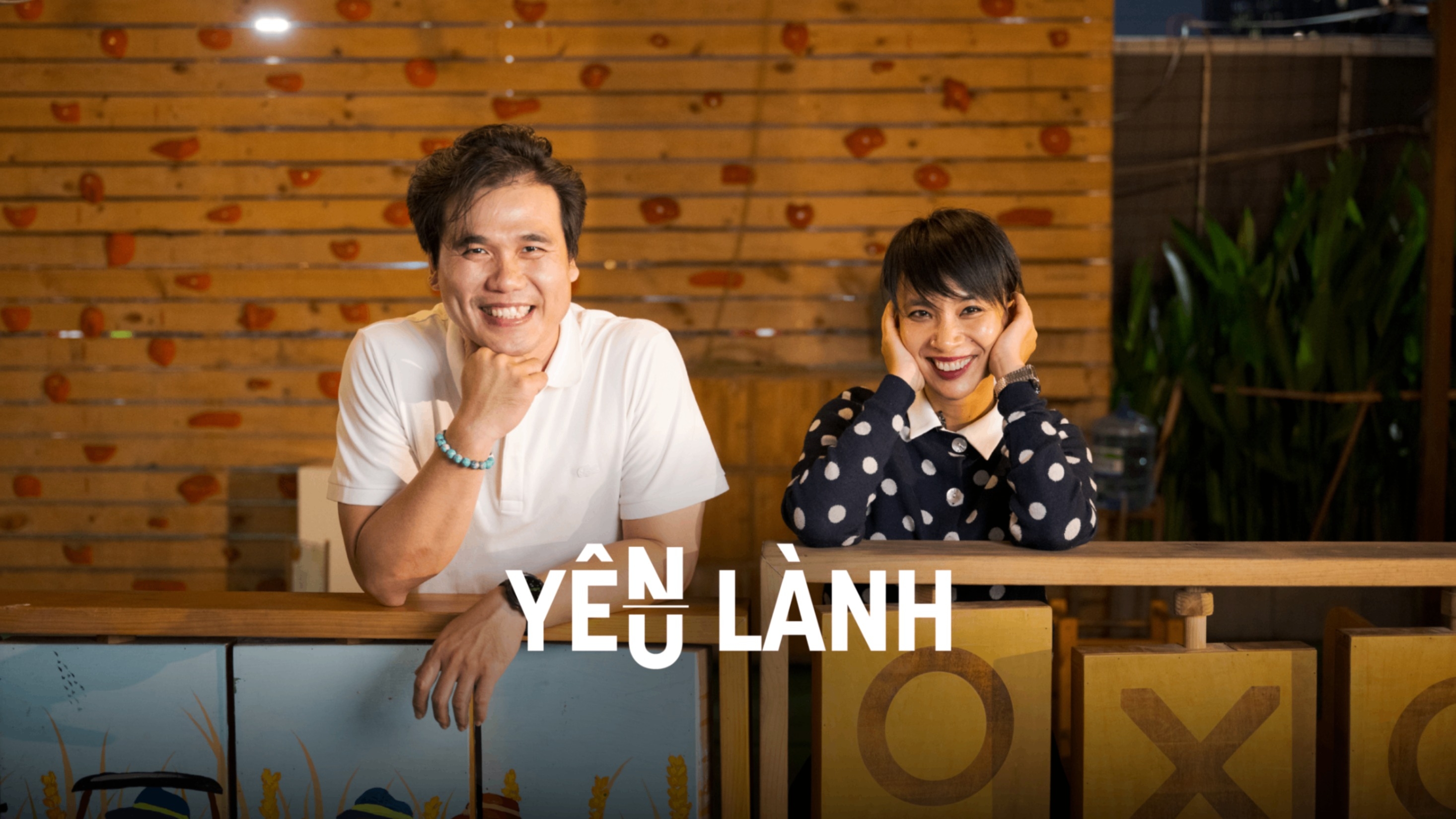 "Chắp cánh" - điều kiện để yêu thương không còn ngột ngạt