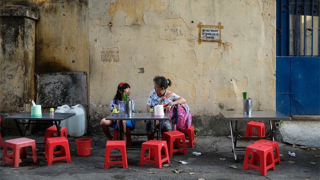 A Brief History Of The Vietnamese Plastic Stool