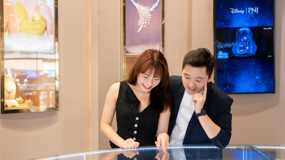 Từ "Ăn chắc mặc bền" đến "Sống chất": Cú chuyển mình của ngành bán lẻ hiện đại