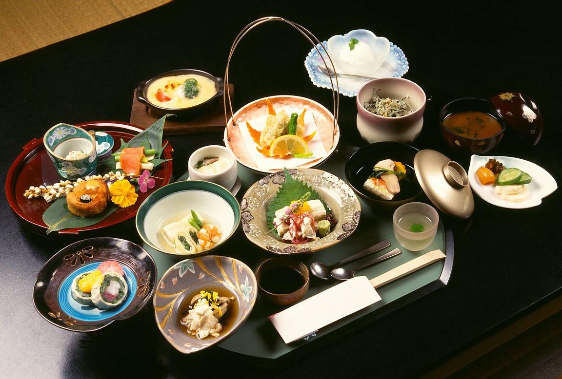 Ngược dòng thời gian tìm hiểu lịch sử ‘fine dining’ ở châu Á