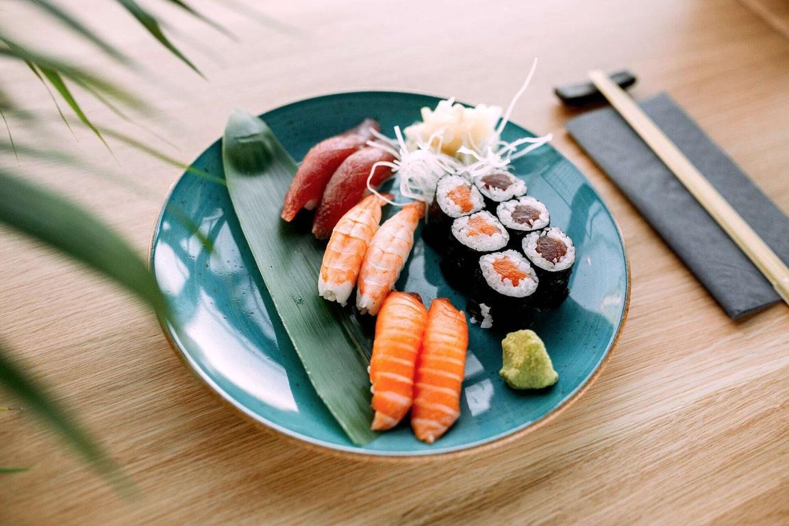 Bộ ‘quy tắc ngầm’ để ăn sushi chuẩn như người Nhật