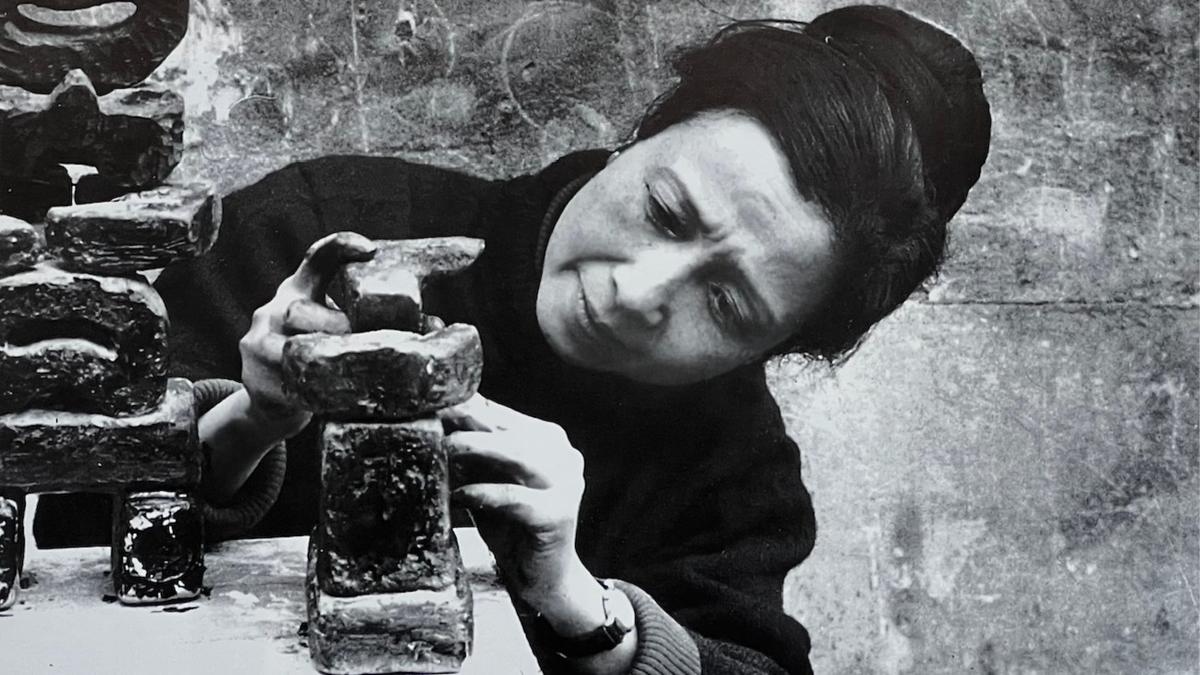 Absolute Grace Amid Total Destruction: 1960s–70s Sculptures Of Diem Phung Thi