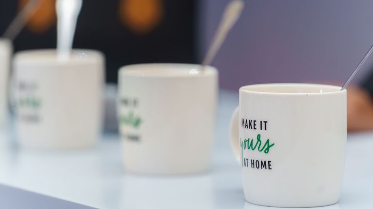 Đằng sau mỗi ly cà phê hòa tan là niềm cảm hứng về những giá trị bền vững mà Nestlé và Starbucks cùng hướng đến.