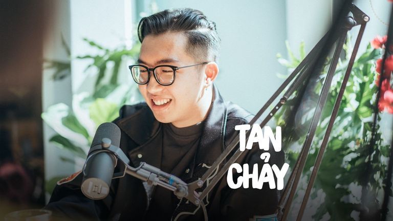 "Phải làm cách cho ba thôi chửi. Phải có một cách nào..."