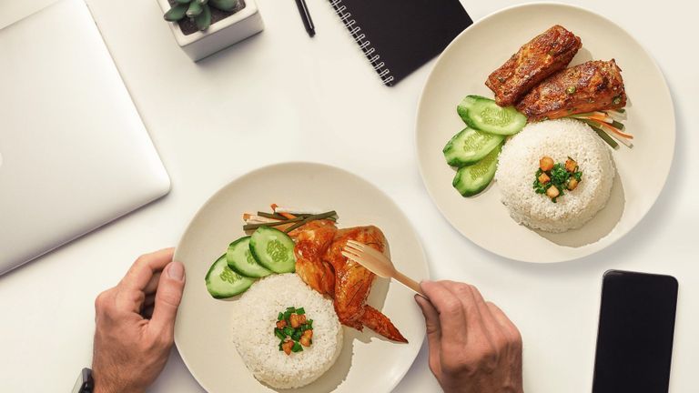 Lựa chọn "lành, ngon" cho thực đơn trưa của dân công sở