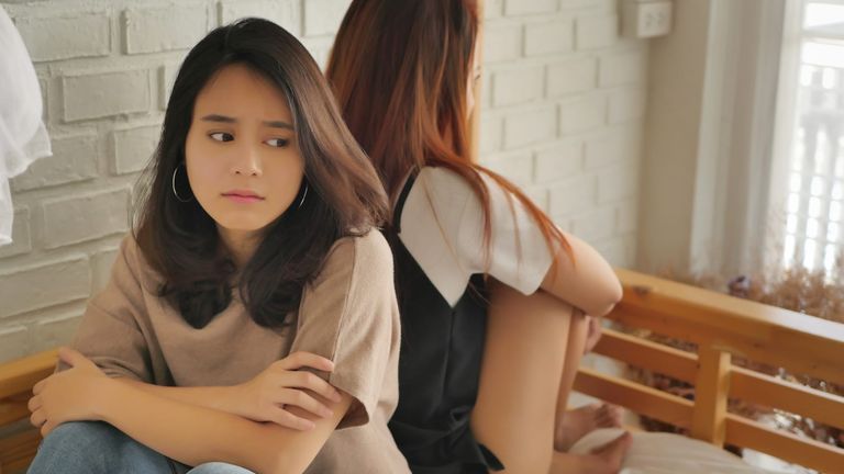 Vì sao nói lời xin lỗi lại khó đến vậy?