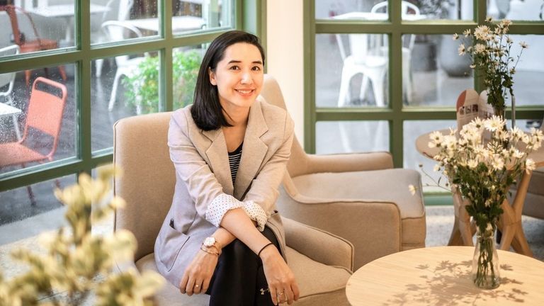 Dao Chi Anh Feature