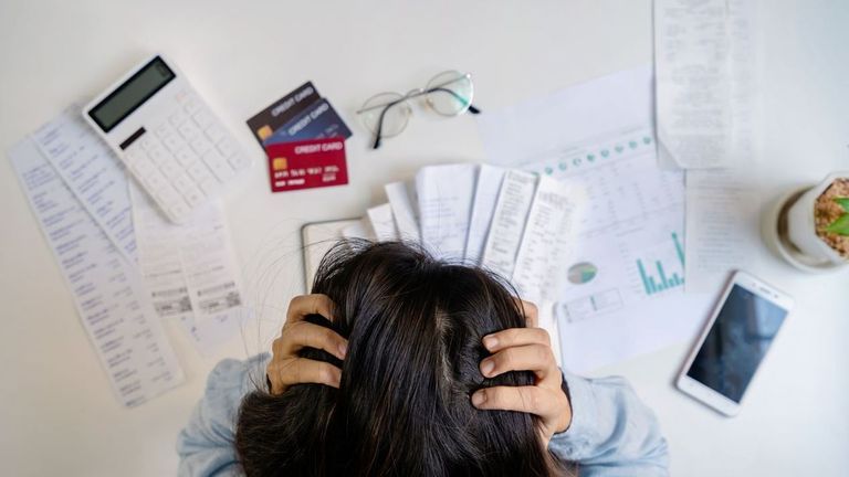 Vì sao bạn đã lên ngân sách mà vẫn “vung tay quá trán”?