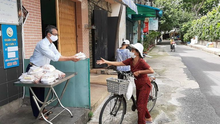 Thiện nguyện mùa dịch: Khó khăn trăm bề không ngăn được tình người và sự tử tế