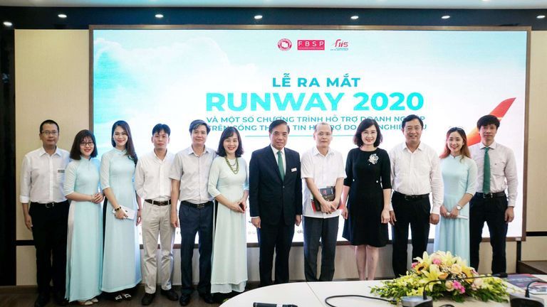 Đại học Ngoại Thương và đội ngũ mentors toàn cầu đồng hành cùng doanh nghiệp Việt tiến ra thế giới