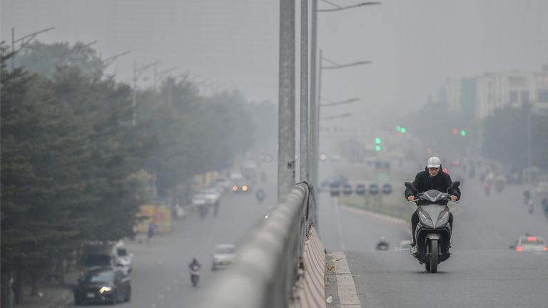 Air quality in Hanoi at off peak time. | Source: Nhan Dan