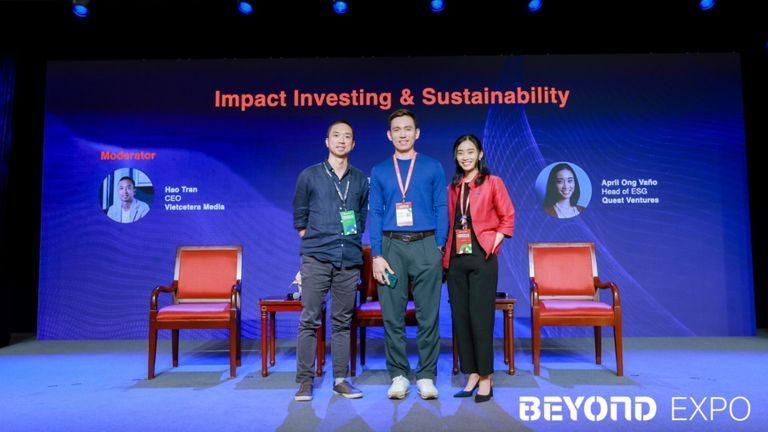 From left to right: Hao Tran, Tan Shyue Wern and  April Ong Vaño (right) Source: Beyond EXPO.