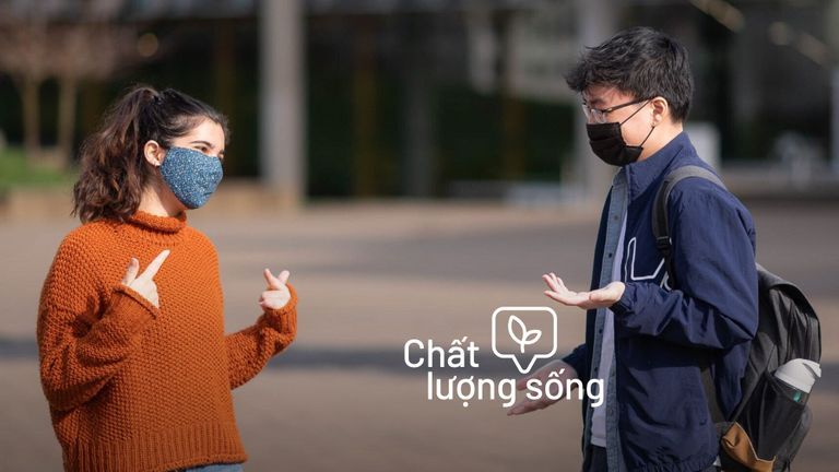 “Ông nói gà, bà nghe vịt” khi đeo khẩu trang - Làm sao để khắc phục?