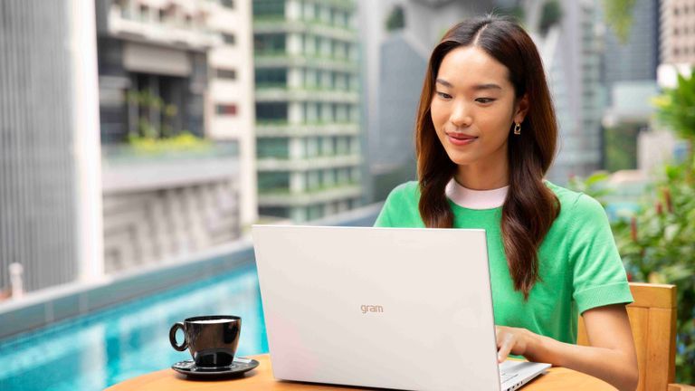 Bắt trend "hybrid working", dân văn phòng cần sẵn sàng để không ngỡ ngàng