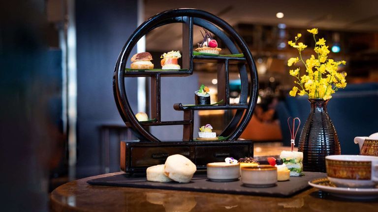 Thưởng thức tiệc trà sầu riêng tại The Lounge – Sheraton Saigon