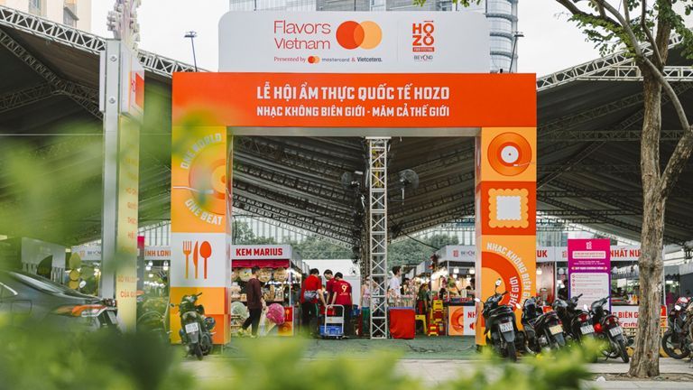 Flavors Vietnam 2024 x HOZO International Food Fest at Nguyen Hue Walking Street | Source: Vietcetera