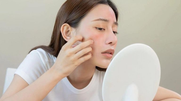 Anessa Mild Milk: Lời giải cho nỗi “ngại” kem chống nắng của làn da nhạy cảm
