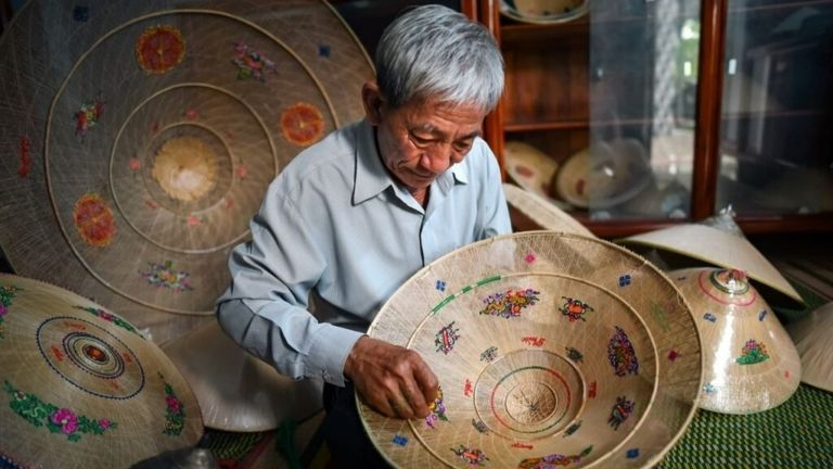 300 Years On Horseback: The Story Of Vietnam’s Warrior Conical Hat