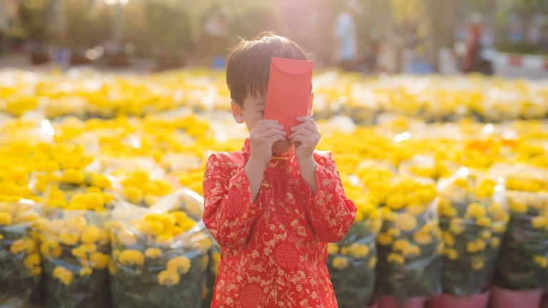Vietnamese Lì Xì Tradition: Has It Become A Burdensome Responsibility?