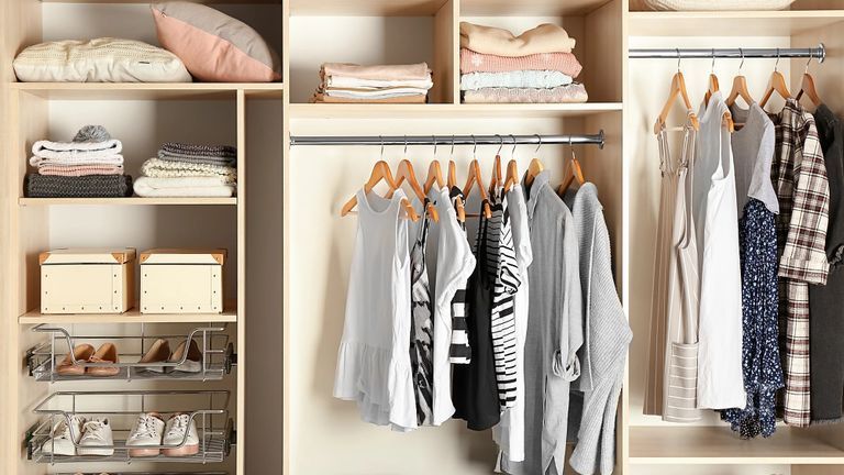 4 Cách xây dựng tủ đồ trả lời câu hỏi "Hôm nay mặc gì?"