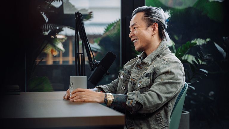 Binz: "Đối thủ lớn nhất trong đời mình là... mình!"