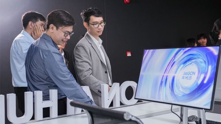 Google Launches First Applied AI Lab In Vietnam, Accelerating AI And Startup Waves