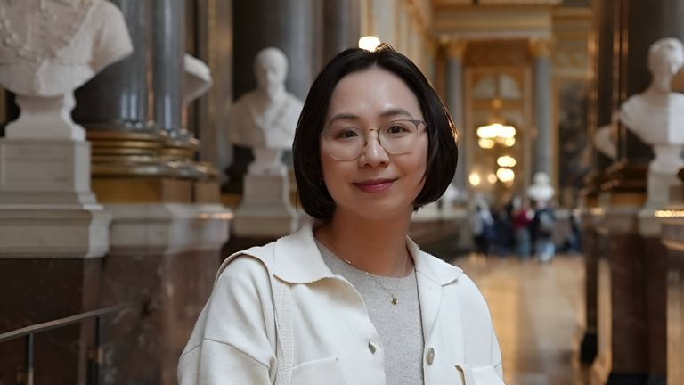 Nguồn: The Present Writer