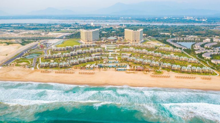 This year’s list of ‘Best Family Resorts’ includes two properties from the coastal city of Cam Ranh, 45 kilometers from Nha Trang on the south coast of Vietnam. | Source: Alma Vietnam