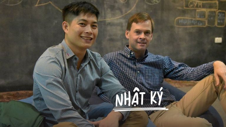 Anh Đỗ Duy Vị (trái) và Michael.