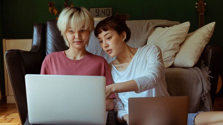 7 Nền tảng xem phim miễn phí và tính phí ngoài Netflix 
