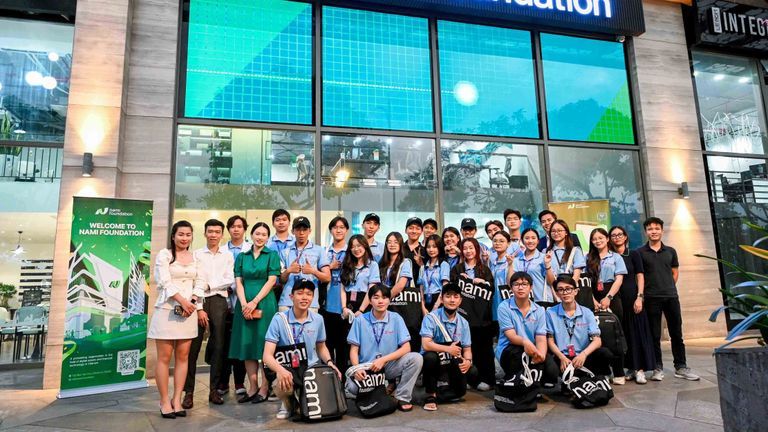 Các bạn sinh viên trường Đại học Kinh tế Quốc Dân có cơ hội thử sức trong cuộc thi “Hành Trình Kinh Doanh" được tài trợ bởi Nami Foundation. | Nguồn: Nami Foundation