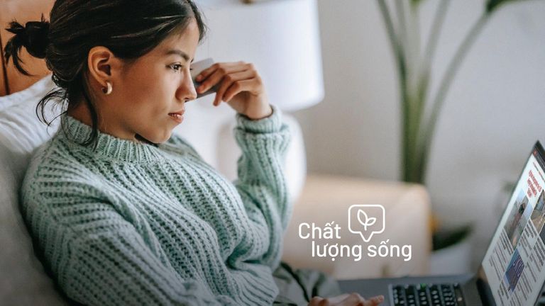 Làm gì để "sống sót" qua bão tin tiêu cực?