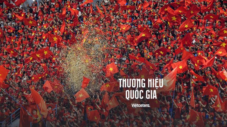 Ba lá cờ và một niềm tự hào Việt Nam