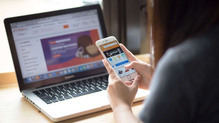 YouGov: Các nền tảng thương mại điện tử thống trị danh sách các thương hiệu tốt nhất tại Việt Nam
