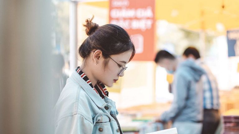 Sống tối giản thế nào trong mùa sale? Editor của Vietcetera trả lời