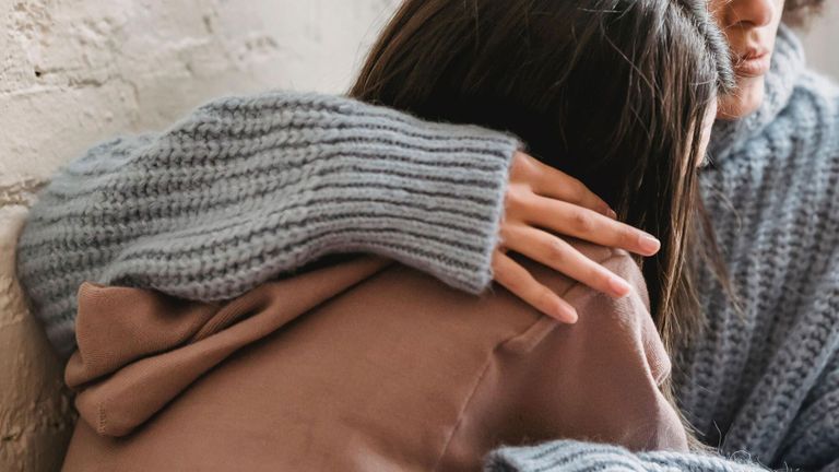 Làm thế nào để an ủi bạn bè?