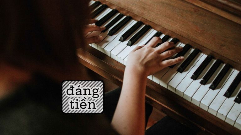 Tôi nhận ra tiếng đàn đã đưa tôi về những ngày cấp 3 vô tư. | Nguồn: Unsplash