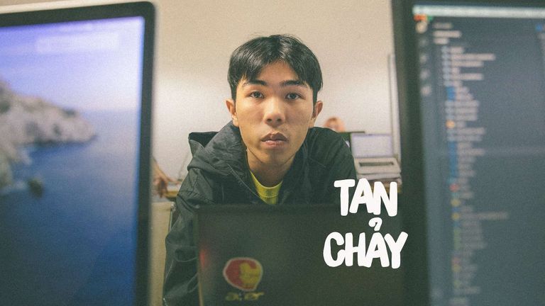 "Rớt hết 5 nguyện vọng thi Đại học, anh lao đầu vào làm thêm."