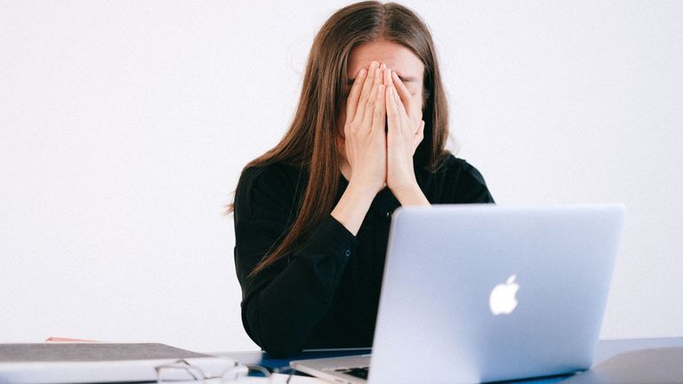 Cảm thấy bế tắc trong công việc? 4 thời điểm bạn nên chủ động tìm kiếm sự trợ giúp