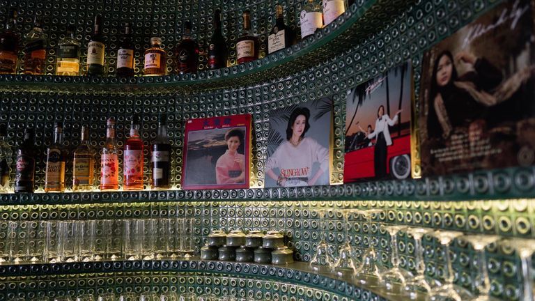 NHAU NHAU: A Review Of The Retro "Nhau" Inspired Dining Bar
