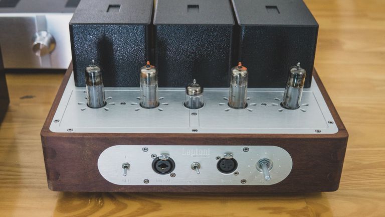 Leptoni Audio: Trải nghiệm nhạc thính phòng ngay tại tư gia