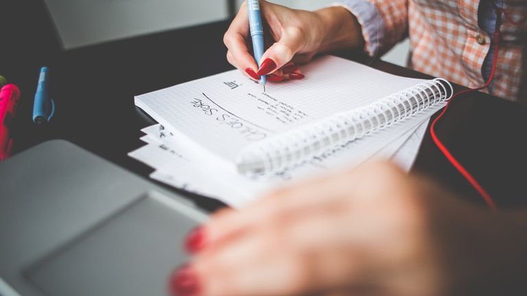 Ngưng bận sấp mặt với 5 thủ thuật quản lý thời gian này
