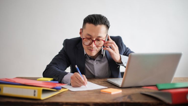 Cho nghỉ, giữ lại hay giảm giờ làm? Hãy áp dụng phân tích thống kê vào các quyết định nhân sự