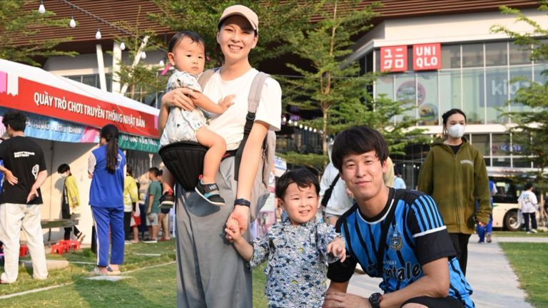 Yoshida Kentaro and his family in Binh Duong New City | Source: Becamex Tokyu.