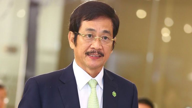 Bui Thanh Nhon, the chairman of the Nova Group, takes the 1053rd place with a net worth of $2.9 billion. | Source: VNFinance.vn
