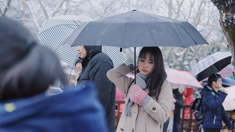 10 Biểu hiện vô thức cho thấy bạn đang rất cô đơn