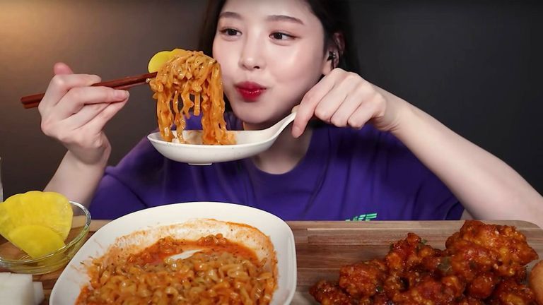 Nguồn: Eat with Boki