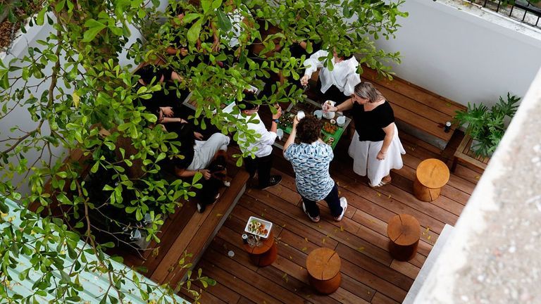 "Nhà mới" của KAZE có gì?