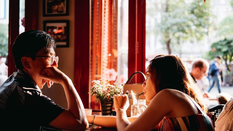Chỉ trích khi yêu. Nhận diện thói quen và nguy cơ tiềm ẩn