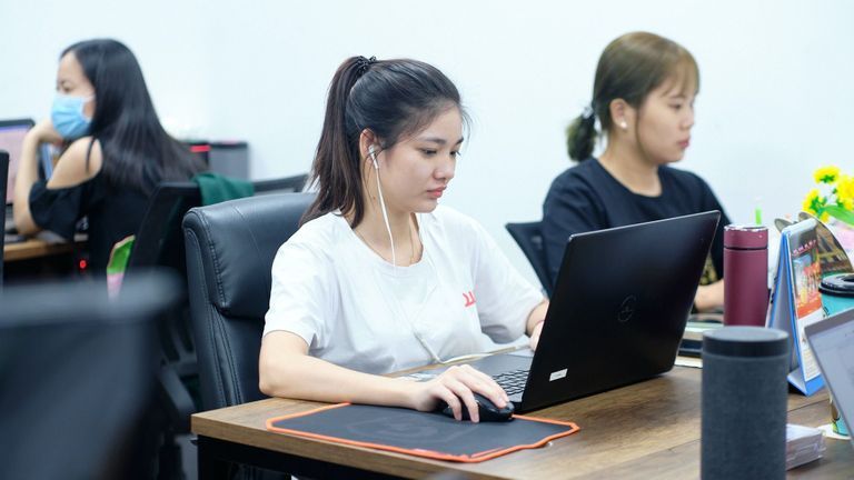 Students, teachers, office workers, millennials, boomers — people naturally crave something to fill their minds. | Source: Tin Phung for Vietcetera